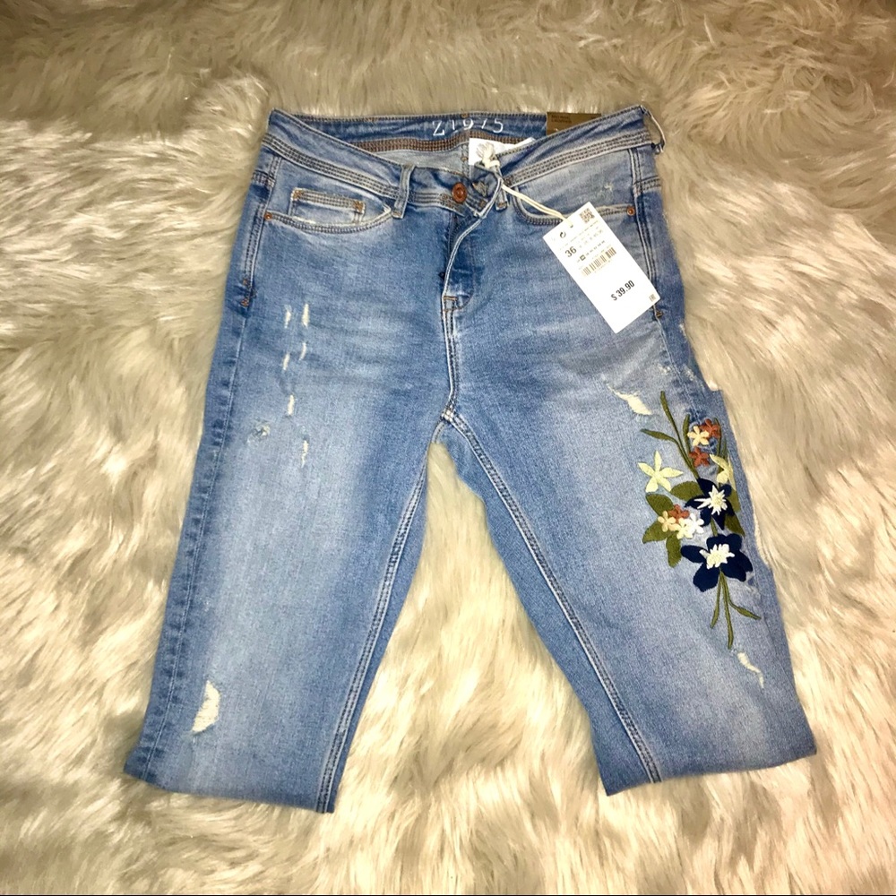 Zara Mid-Rise Skinny Cropped Jeans
